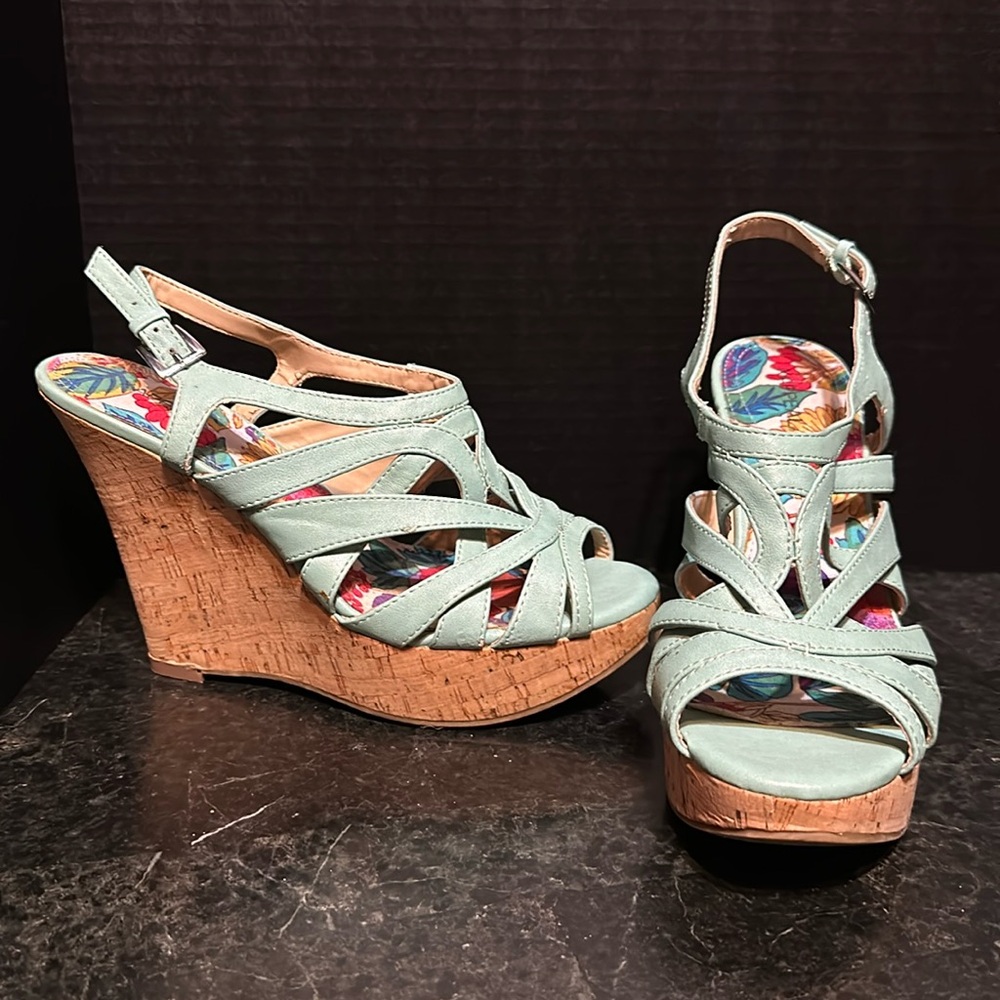 Xappeal Journee Size 9.5 Teal Cork Wedges Heels Strappy Floral Base